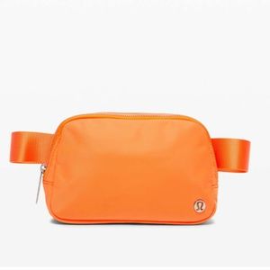 Lululemon Everywhere Belt Bag
